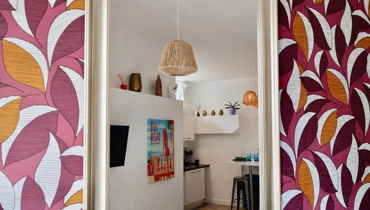 Studio With Big Terrace Full Center With Air Conditioning Nice Apartment